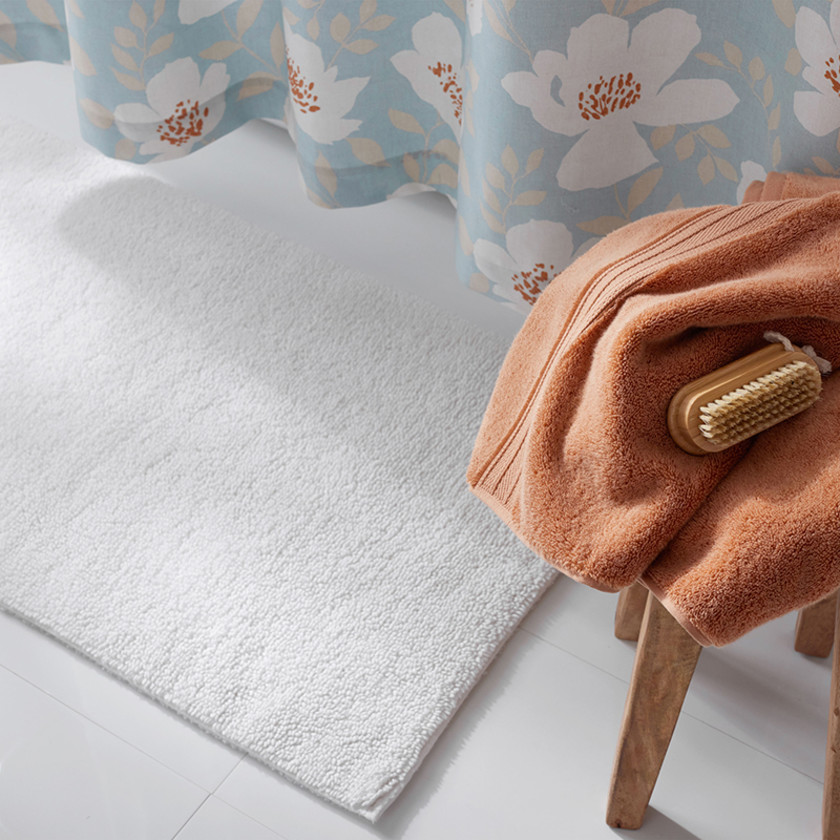Bath Rug - White, 17 in. x 24 in.,White