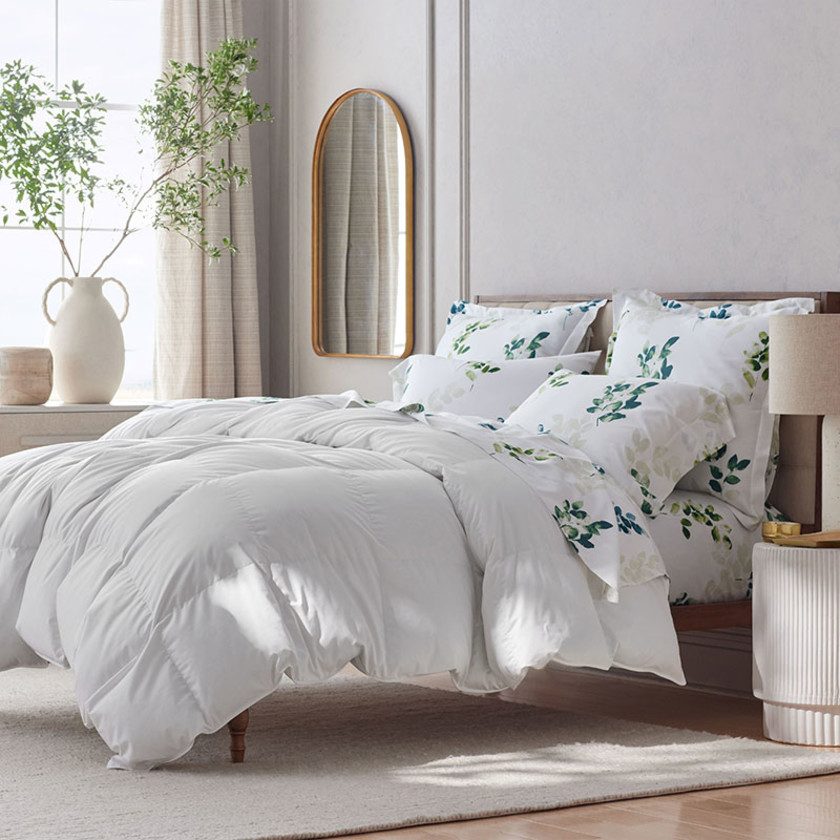 Premium Alberta Down Light Warmth Comforter - White, Twin/Twin XL,White